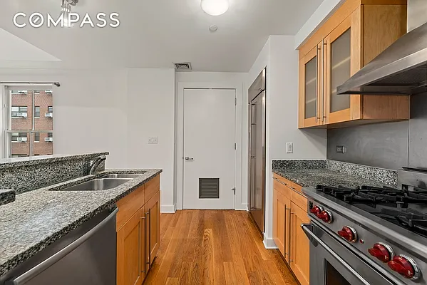 Rented by Compass | media 10
