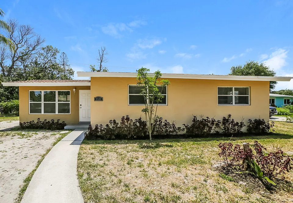 1522 NW 10th Ave