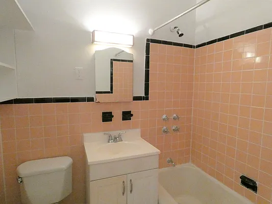 Rented by Karten Real Estate Services LLC | media 30