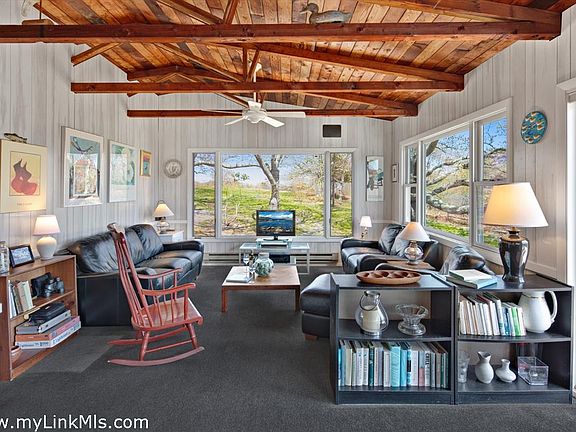 3rd image of 393 Lighthouse Rd
