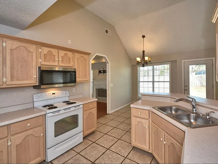 4001 Falliston Dr — Photo 19