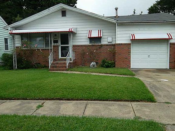 2nd image of 2412 Alder St
