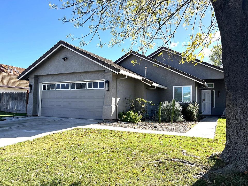1st image of 462 Chablis Way