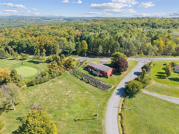 5th image of 1387 Tollgate Hill Rd