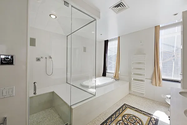 Rented by Nest Seekers International | media 22