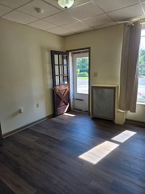 2 bed, $995 — Photo 1