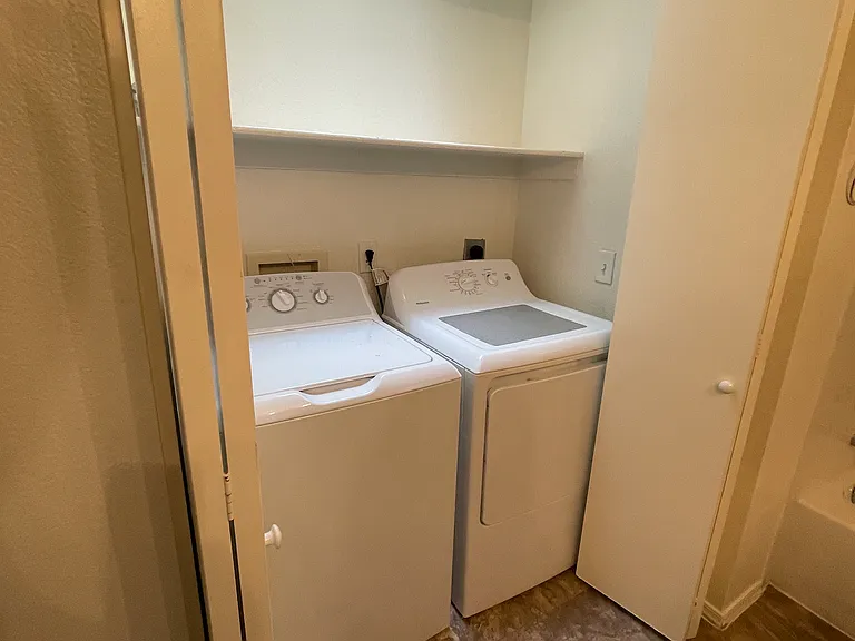 1553 N Paseo La Tinaja — Photo 7