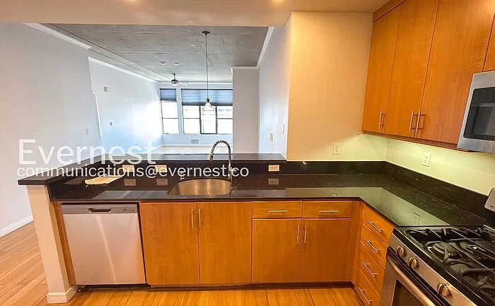 2 bed, 2.0 bath, 997 sqft, $3,100 — Photo 4