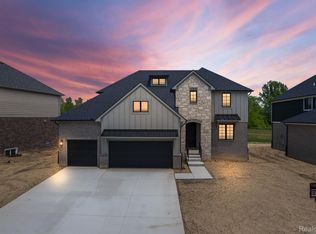 45118 Twin Rivers Dr, Macomb, MI 48044