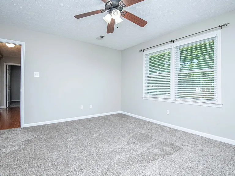 8816 Mill Run Dr — Photo 21