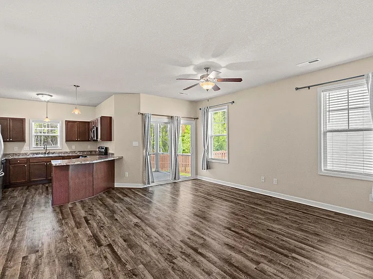 399 Frisco Way — Photo 8