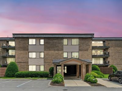 1 Ledgewood Way APT 5, Peabody, MA, 01960