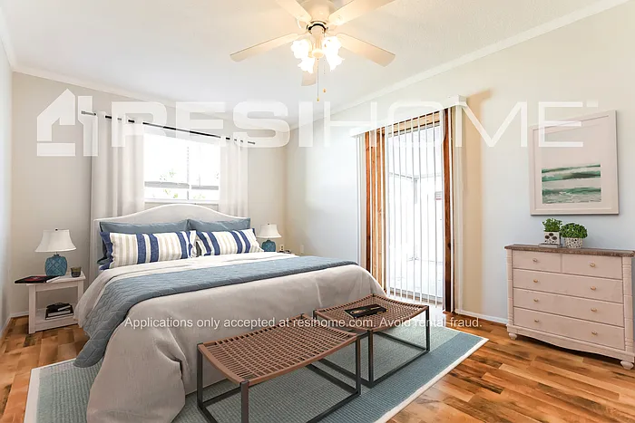 1020 Hope St — Photo 5