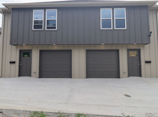 216 N Cleveland St #A, Sand Springs, OK 74063