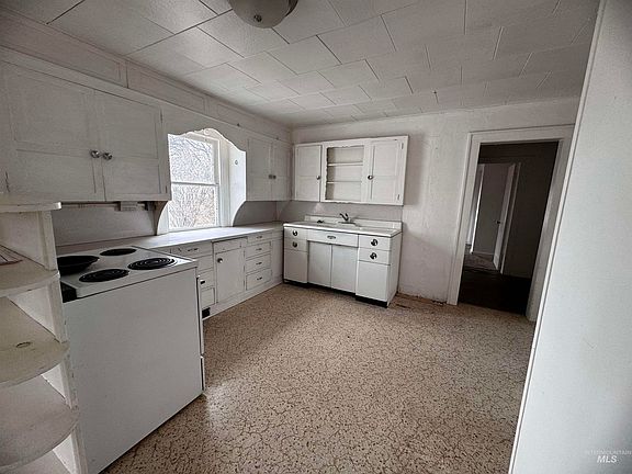 4th image of 685/699 S Park Ave E