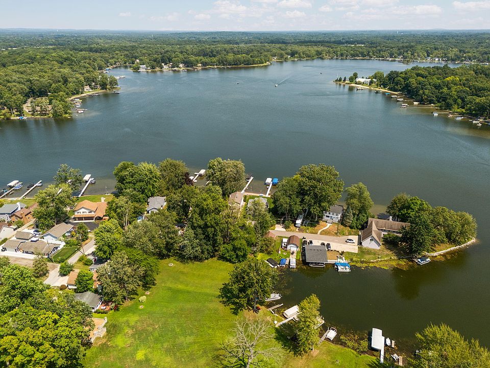 1st image of 10469 Hickory Dr