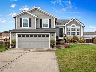 11430 N Farley Ave, Kansas City, MO, 64157