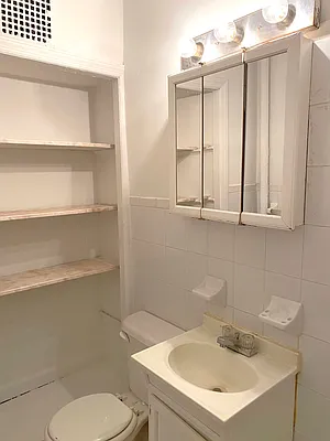 Rented by Paley Management | media 16