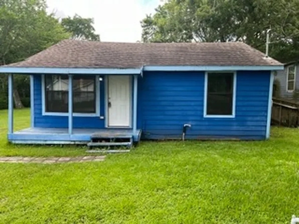 6710 Phillips Ln, Hitchcock, TX 77563