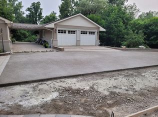 49265 Ridge Ct, Northville, MI 48168