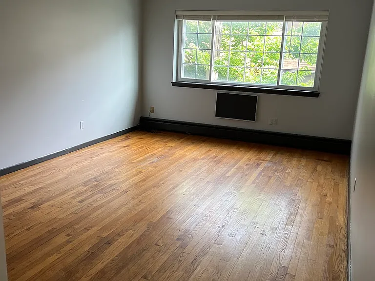 1733 N Cambridge Ave — Photo 15