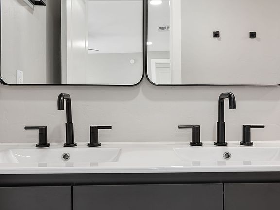 3rd image of 1331 W Speedway Blvd #1
