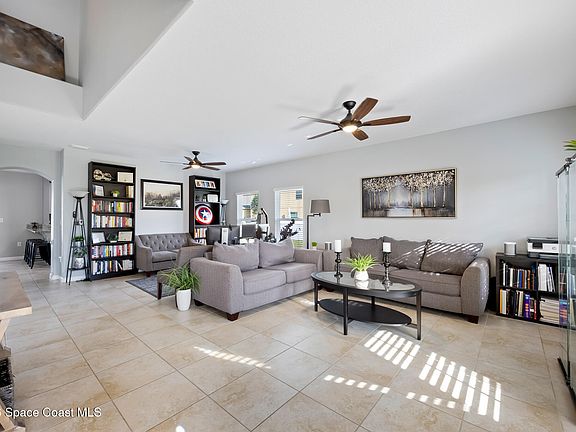 5th image of 2347 Snapdragon Dr NW