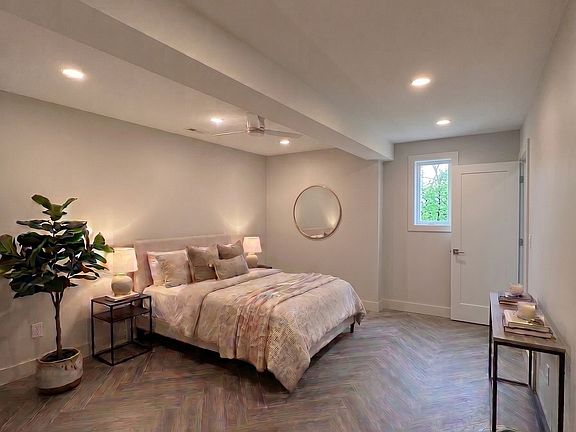 2nd image of 3651 W Palmer St