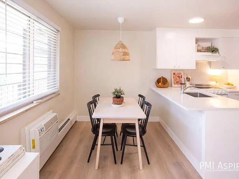 1335 N Gaylord St #102 — Photo 1