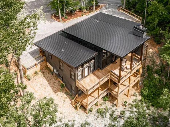 312 Campbell Camp Cir, Blue Ridge, GA 30513