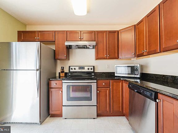 4th image of 2654 Cedar Elm Dr