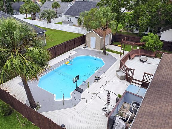 2nd image of 2295 Seaford Dr.