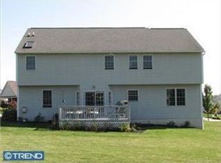 209 Spring View Dr, Douglassville, PA 19518