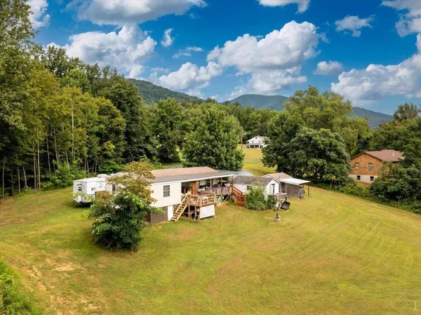 768 Dillard Hill Rd, Roseland, VA 22967