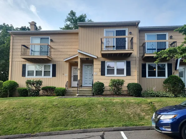 16 Huntington Ct, Bethel, CT 06801