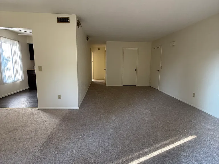 1701 Brownstone Blvd #4 — Photo 4