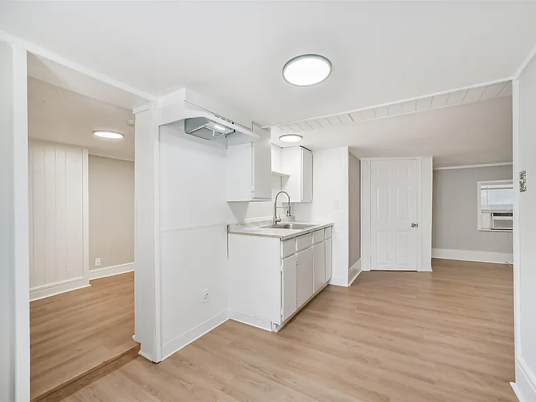 216 Redan St #6 — Photo 14
