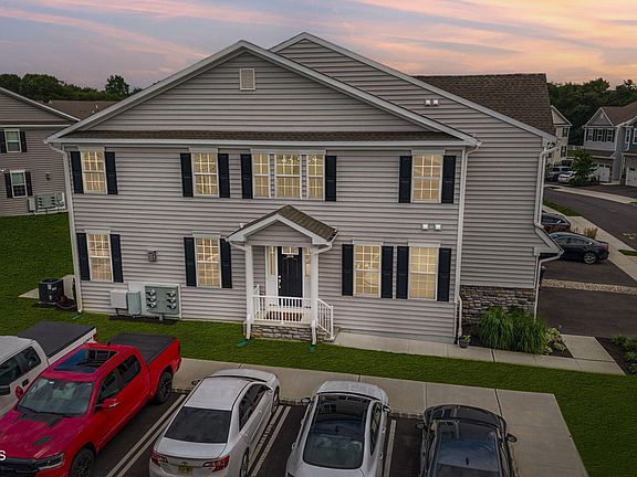 2nd image of 3018 Quail Ridge Boulevard