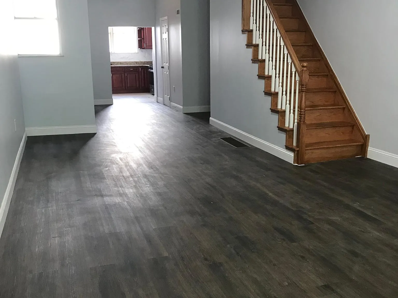 3 bed, 1194 sqft, $1,900 — Photo 4