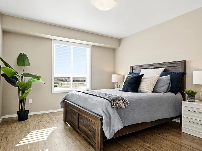 590 Sterling Lyon Pkwy — Photo 5
