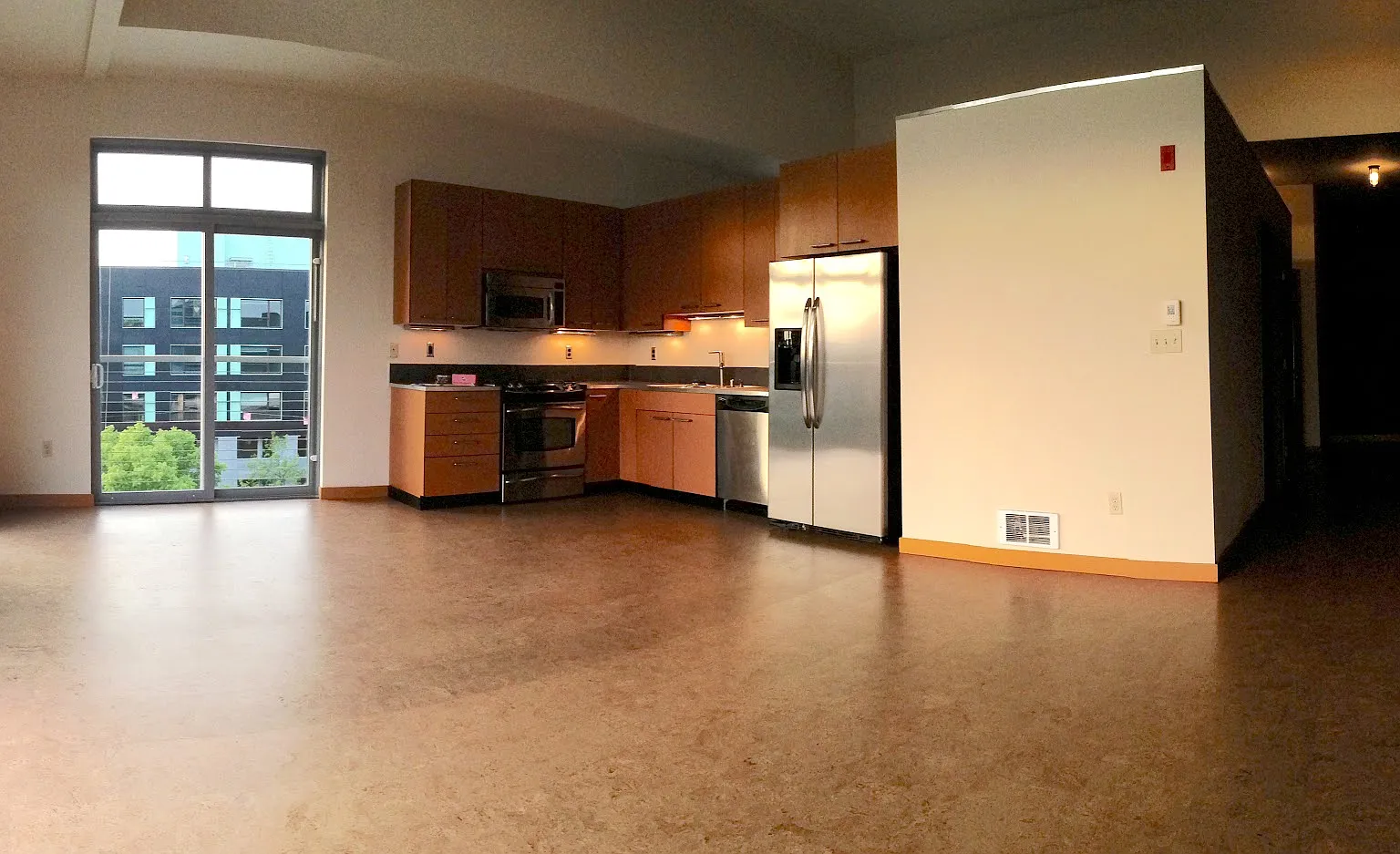 2 bed, 975 sqft, $3,250 — Photo 4