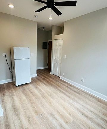 5th image of 38 Hemenway St APT 45