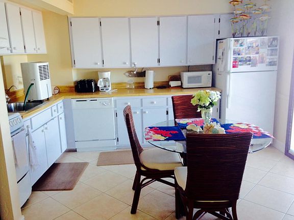 3rd image of 1085 N Bald Eagle Dr #404