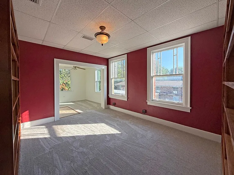 551 E Boswell St — Photo 6