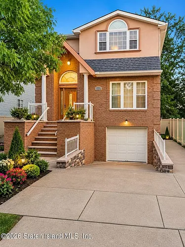 22 Woodvale Ave #1 Photo 1