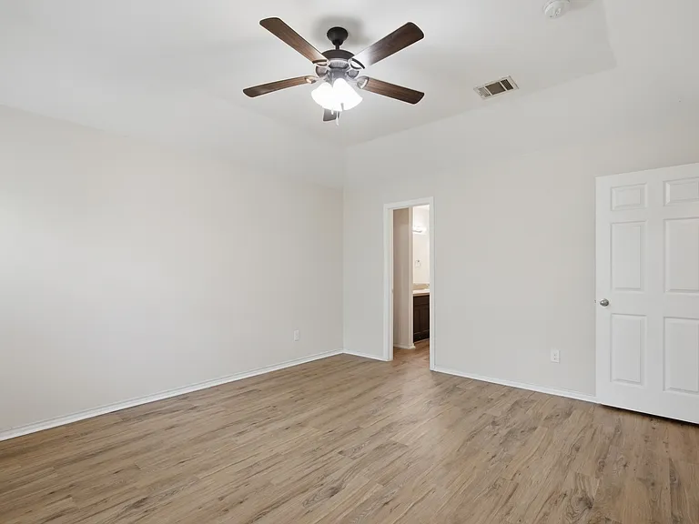 1928 Alanbrooke Dr — Photo 17