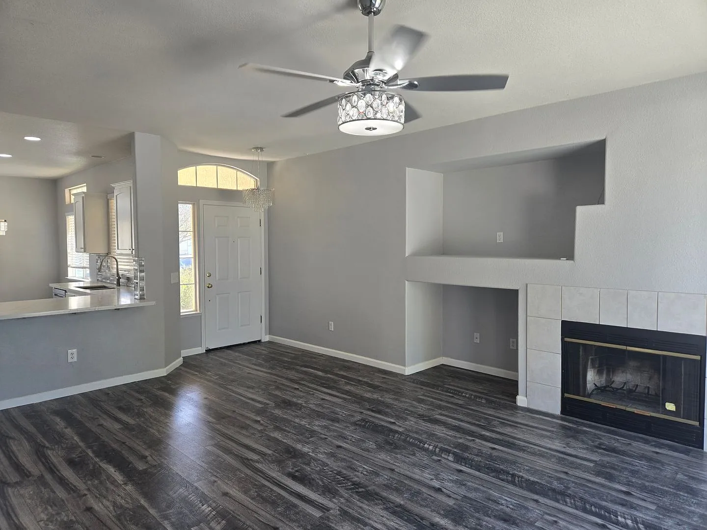 Home For Rent — Photo 4