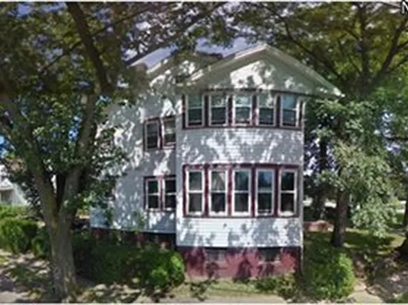 3298 East Blvd, Cleveland, OH 44104