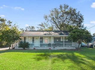 5118 33rd St, Groves, TX 77619