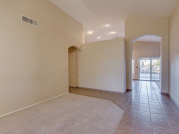 2nd image of 5820 W Glenview Pl